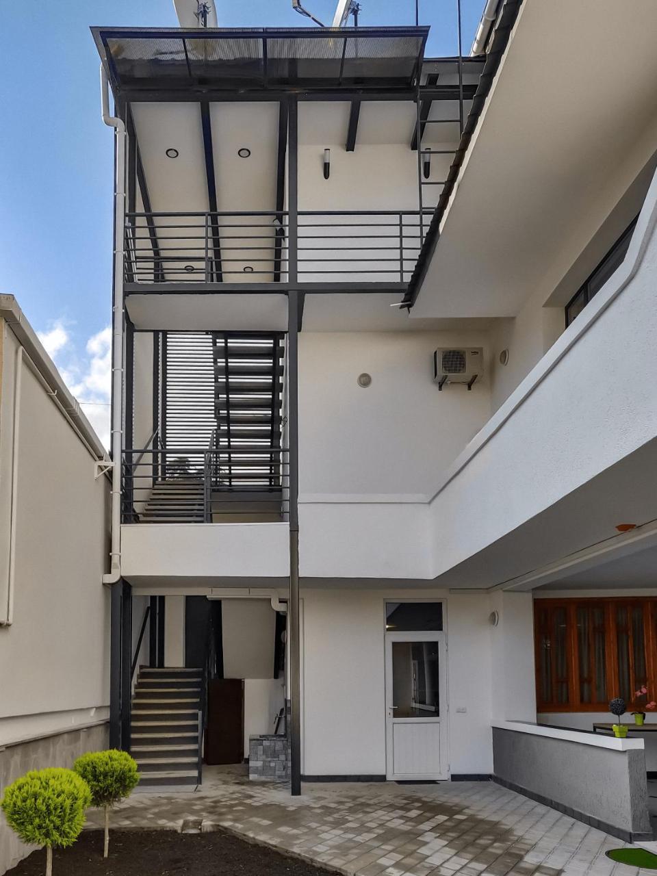 Westay Hotel تبليسي المظهر الخارجي الصورة